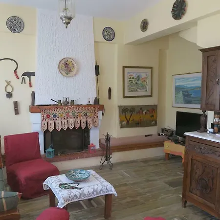Semesterbostad Traditional Country House In Rifi, Kefalonia